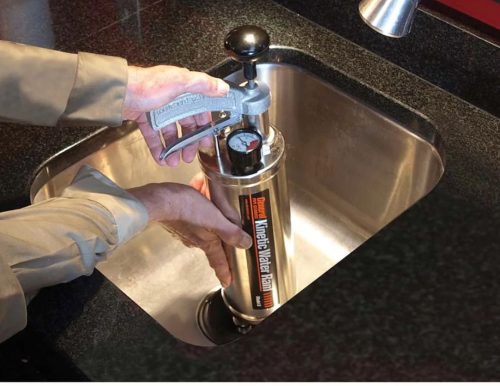 Пневматическая прочистка засоров раковины